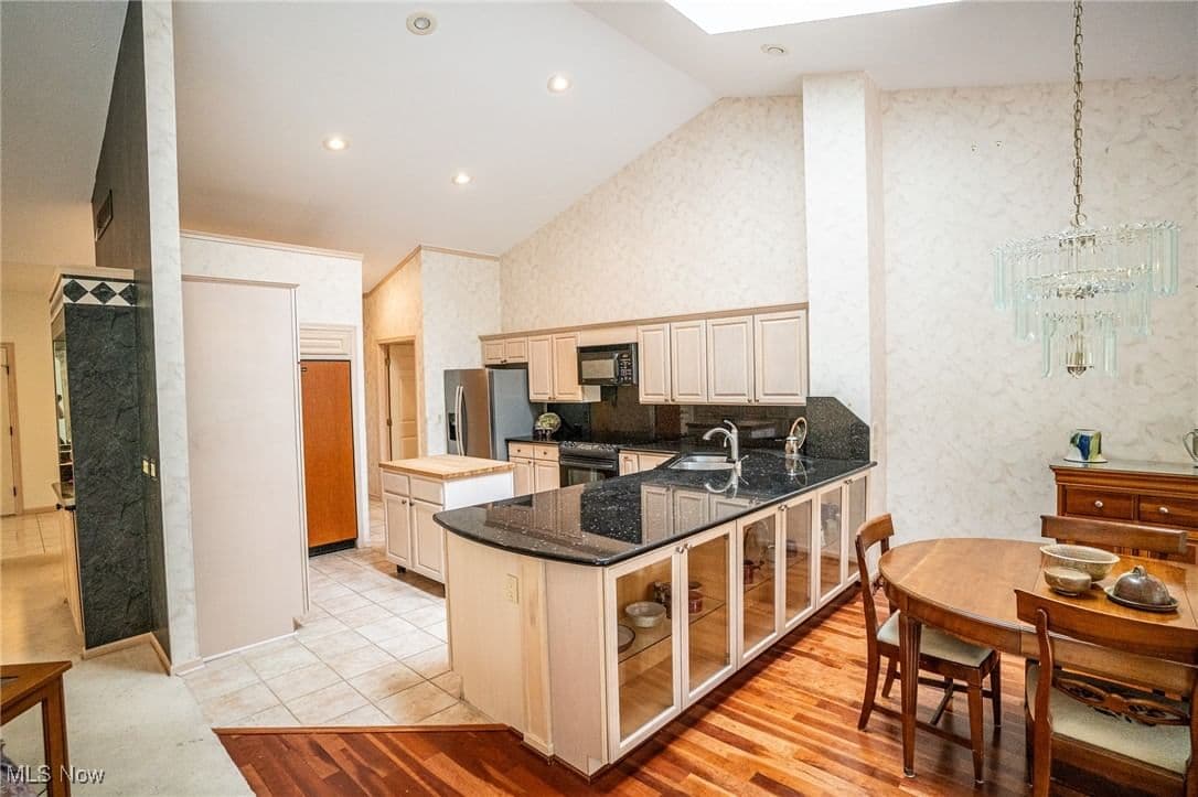 2222 Woodbrook Trail, Cuyahoga Falls, OH 44223 - Image 2