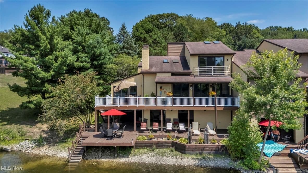 Property 211 Lake Terrace Drive, Munroe Falls, OH 44262