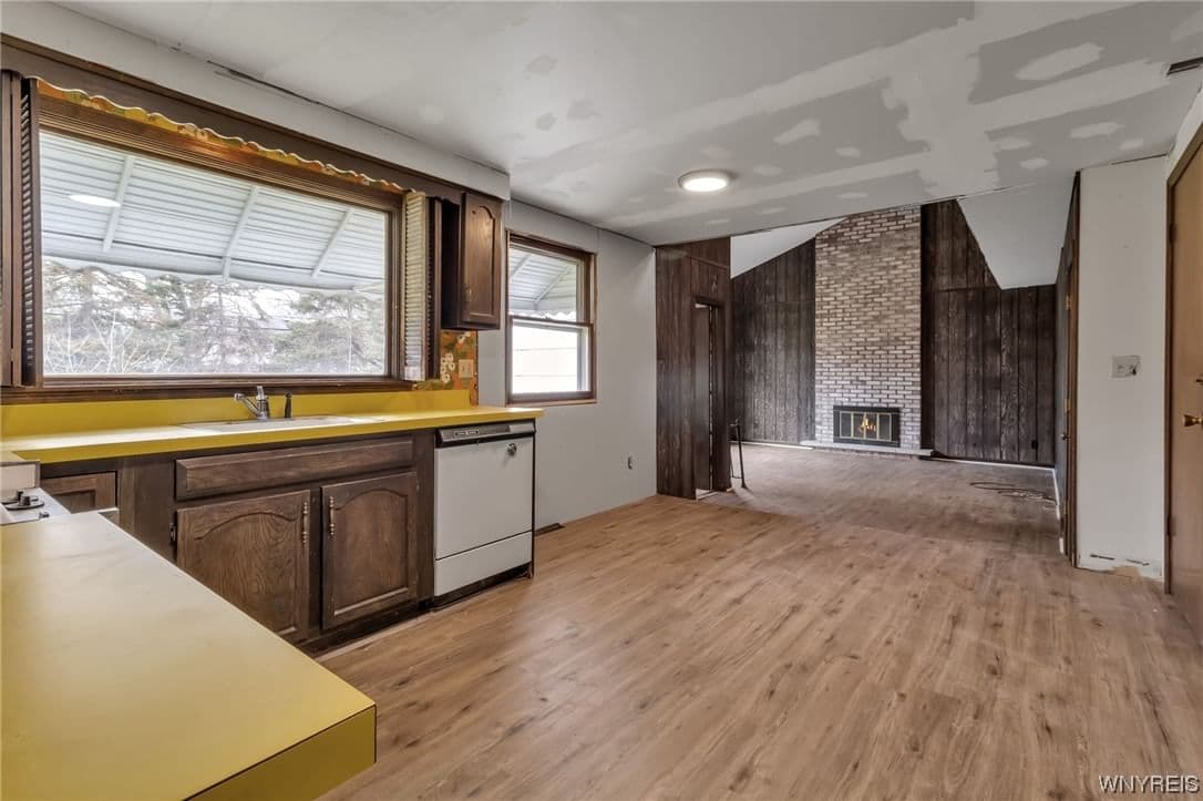 204 Sprucewood Terrace, Amherst, NY 14221 - Image 2