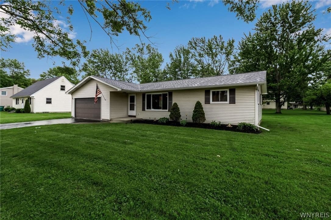 26 Puritan Place, Orchard Park, NY 14127 - Image 2