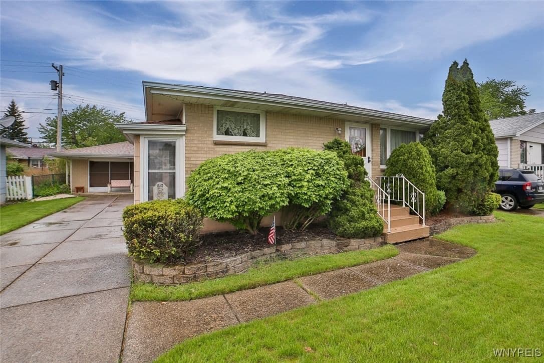 212 Poinciana Parkway, Cheektowaga, NY 14225 - Image 2