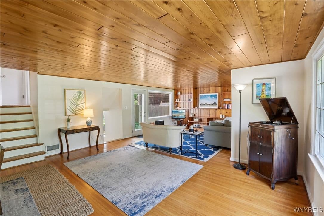 20 Willowbrook Drive, Amherst, NY 14221 - Image 2