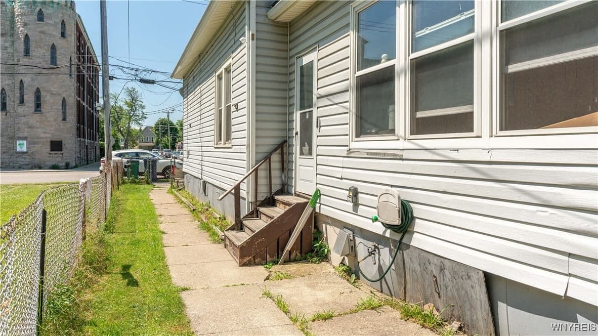 166 Elk Street, Buffalo, NY 14210 - Image 2