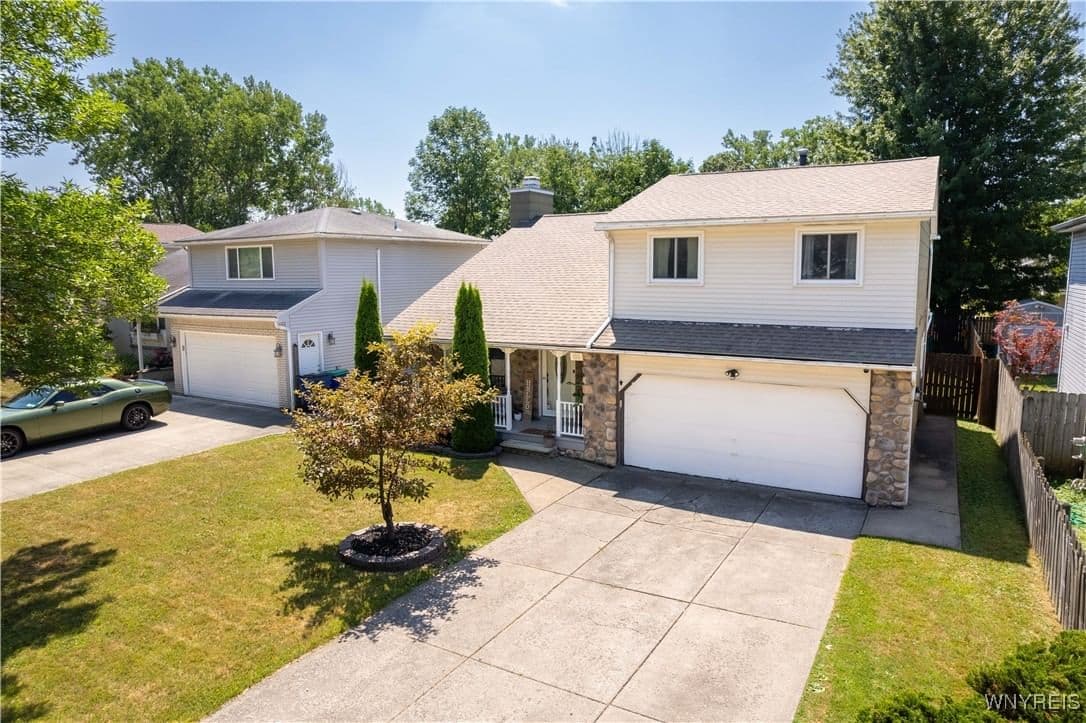 Property 100 Sunset Court, Amherst, NY 14228
