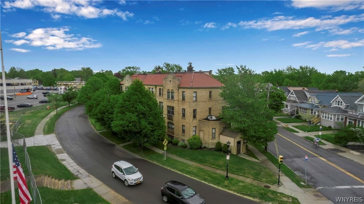 372 Winspear Avenue, Buffalo, NY 14215 - Image 2