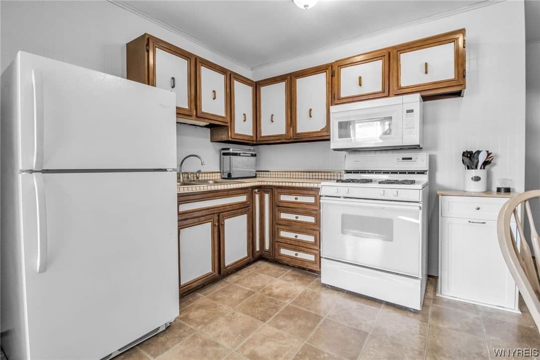 1354 Caravelle Drive, Niagara Falls, NY 14304 - Image 2