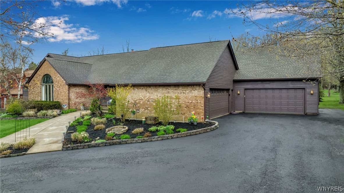 14 Hillsboro Drive, Orchard Park, NY 14127 - Image 2