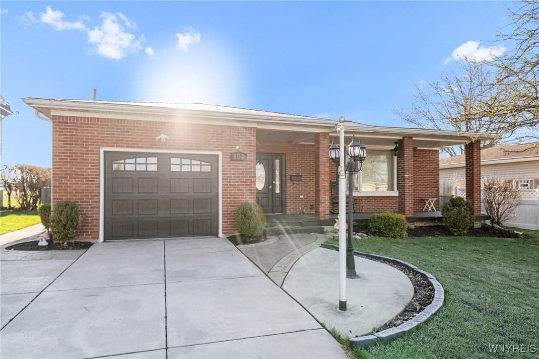 102 Chateau Court, Cheektowaga, NY 14043 - Image 2