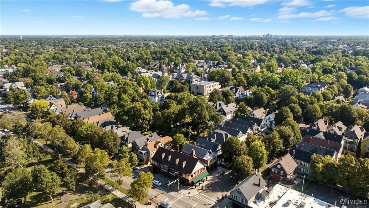 10 Russell Street, Buffalo, NY 14214 - Image 2